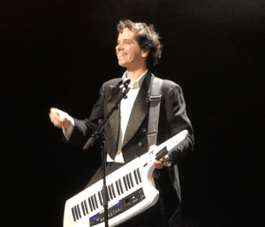 Pierre Yves Plat, pianiste, spectacle jeune public, Repétiti Répétita