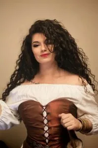 De cape et de Crocs adapté au théâtre avec Keliane
