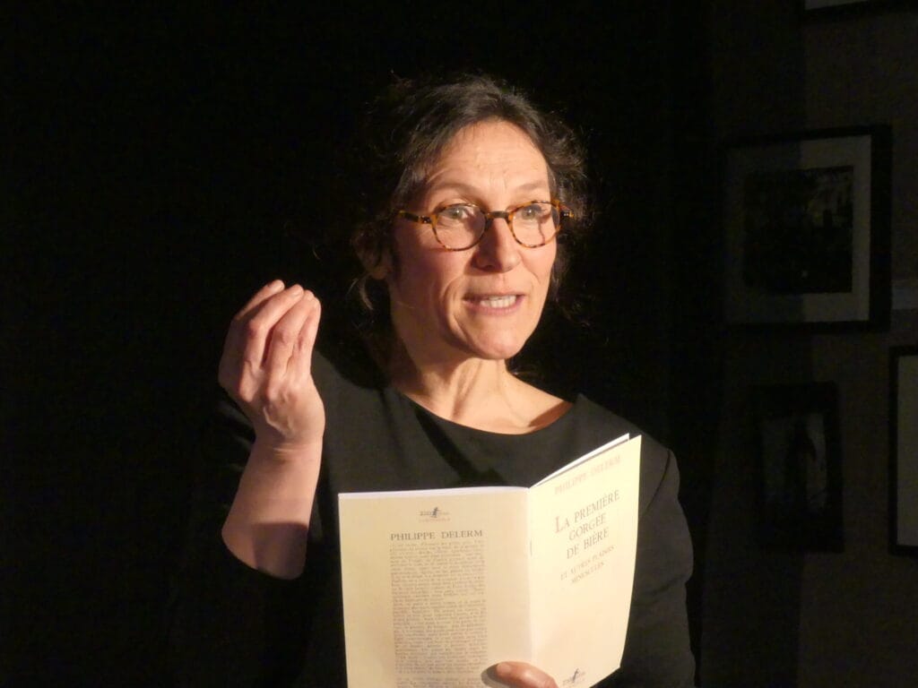 AP1020960 Photo de la lecture théâtralisée Petite Gorgée avec Bénédicte Humeau