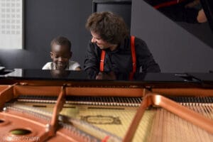 PYP enfant2-1 piano pierre yves plat